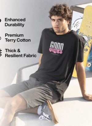 "GOOD VIBES" front print in contrasting white and pink.