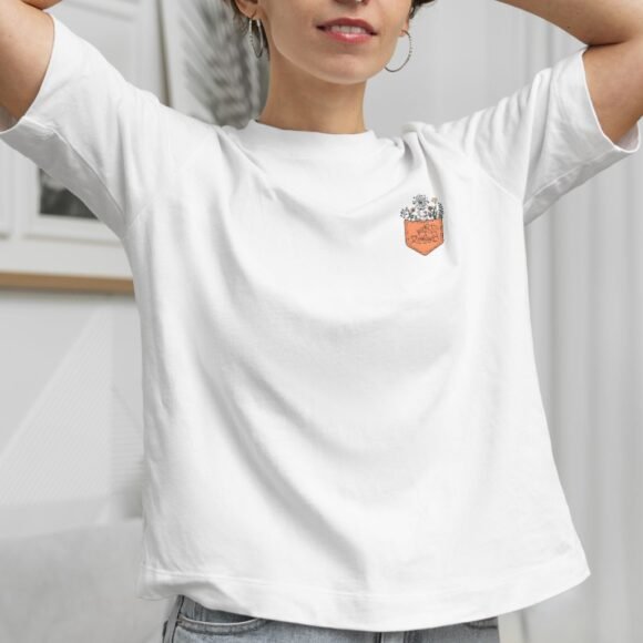 Classic white with small front chest graphic - Image 4