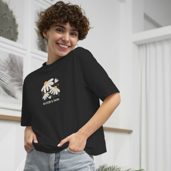 Women's Oversized Graphic T-Shirt – Stylish & Comfortable - Image 2