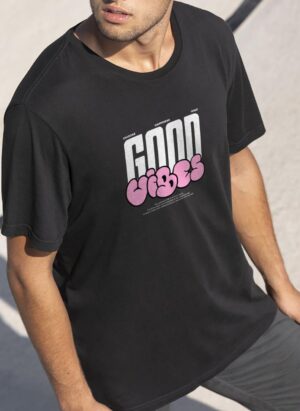 "GOOD VIBES" front print in contrasting white and pink.