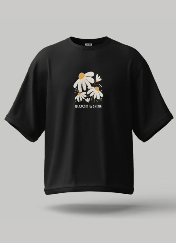 Women's Oversized Graphic T-Shirt – Stylish & Comfortable