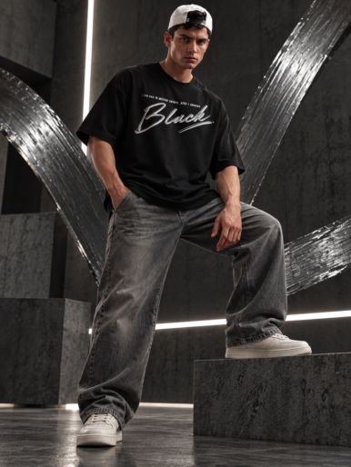 Black statement black oversize tee