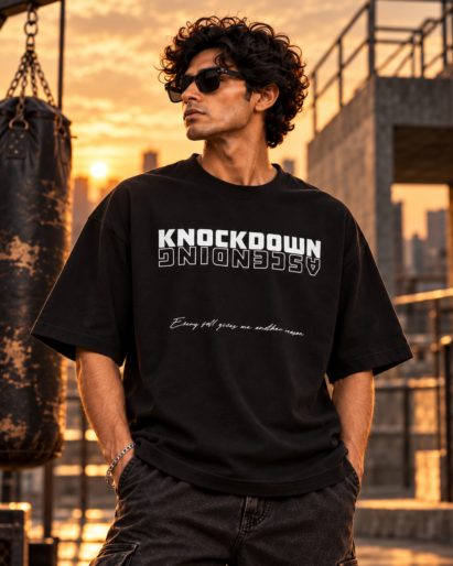 Knockdown black oversize tee